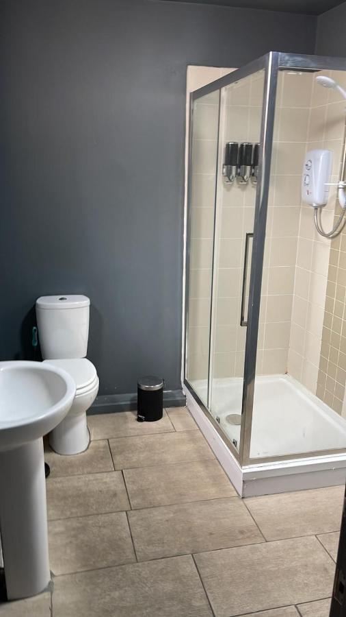 Town Center Large 2 Bedroom Apartment- Sleeps Up To 6 - Dogs Welcome - 2 Minutes From Train Station Blackpool Exteriér fotografie