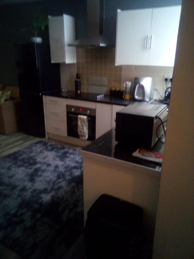 Town Center Large 2 Bedroom Apartment- Sleeps Up To 6 - Dogs Welcome - 2 Minutes From Train Station Blackpool Exteriér fotografie